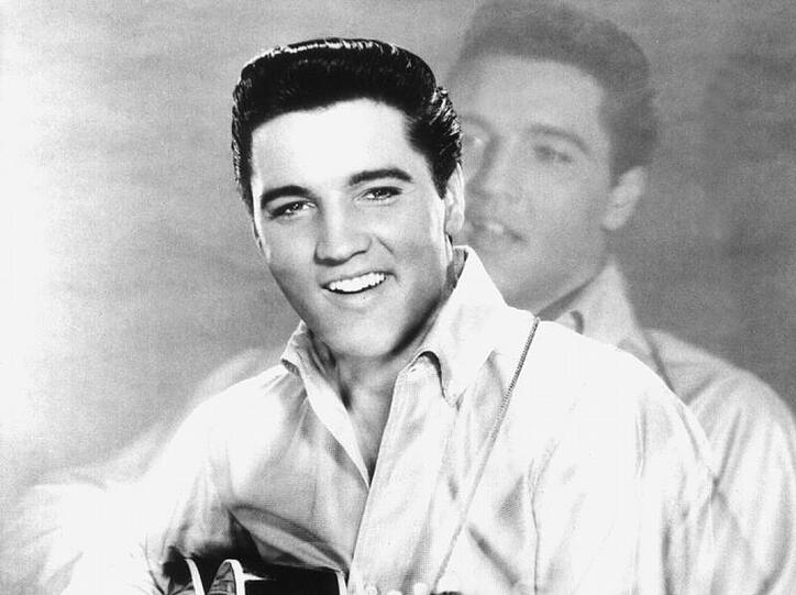 Mit seinen Songs schrieb er Musikgeschichte: Elvis Presley. 34 Jahre nach seinem Tod entbrennt ein Rechtsstreit um seine Musik.