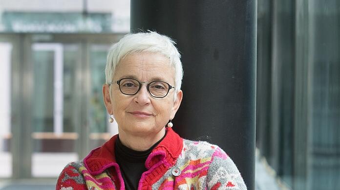 Die Intendantin Barbara Mundel bekommt Gegenwind aus dem Stadtrat zu spüren.