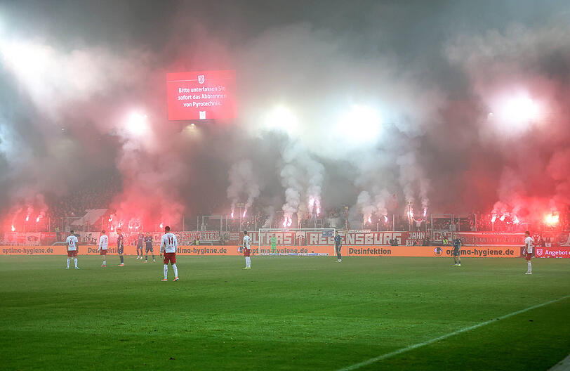 Heißblütig und emotional – diese Attribute durfte man getrost den Jahn-Fans und -Spielern zuschreiben, aber wahrlich nicht den Löwen.