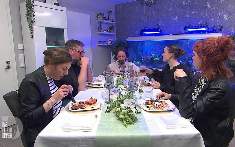 An Tag 4 trifft sich die M&uuml;nsterl&auml;nder "Dinner"-Runde bei Basti in Heiden.