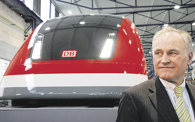 &bdquo;Heute ist ein schlechter Tag für den High-Tech-Standort Deutschland&ldquo;: CSU Chef Huber neben dem Transrapid-Modell.