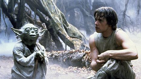 Mark Hamill als Luke Skywalker und Yoda in "Das Imperium schlägt zurück".