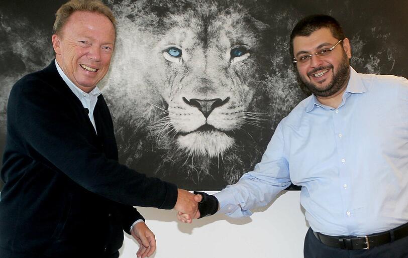 Empfing den Hauptgesellschafter erst in der Arena und tags darauf am Trainingsgelände des TSV 1860: Präsident Peter Cassalette (l.) und Investor Hasan Ismaik.
