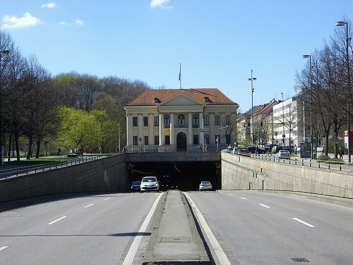 Im Altstadtringtunnel zieht die Polizei des Öfteren Raser aus dem Verkehr.