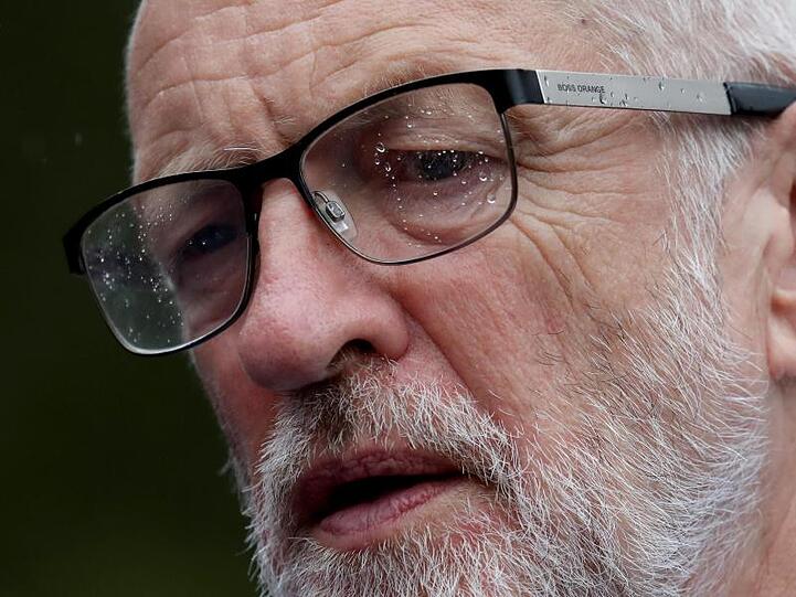 Jeremy Corbyn, Vorsitzender der Labour Partei, ruft zum Widerstand gegen Premier Johnson auf.