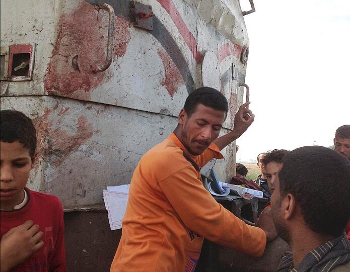 Bei dem Busunglück wurden mindestens 49 kleine Kinder getötet. Ägypten trauert.