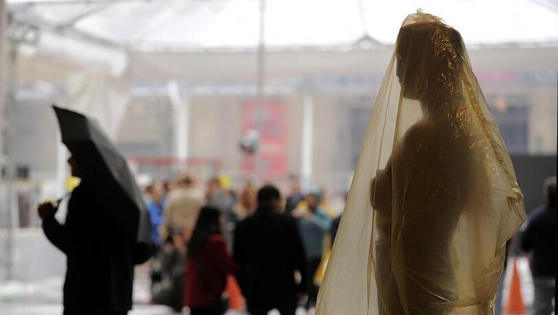 Regenschutz beherrscht die Szenerie vor den Oscar-Verleihungen in L.A. am Sonntagabend Regenschutz beherrscht die Szenerie vor den Oscar-Verleihungen in L.A. am Sonntagabend