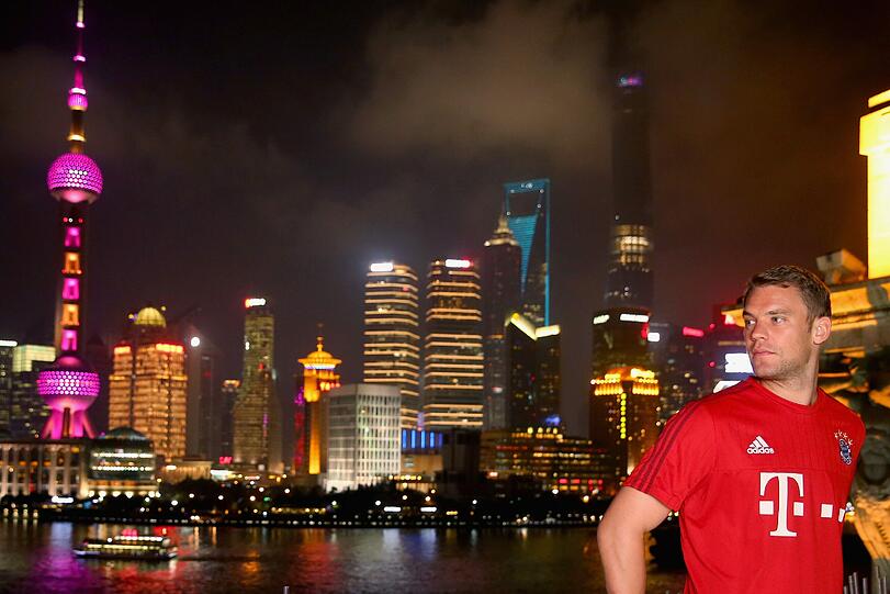 Die Bayern-Stars haben Spaß - über den Dächern von Shanghai. Die Bilder der AUDI Night