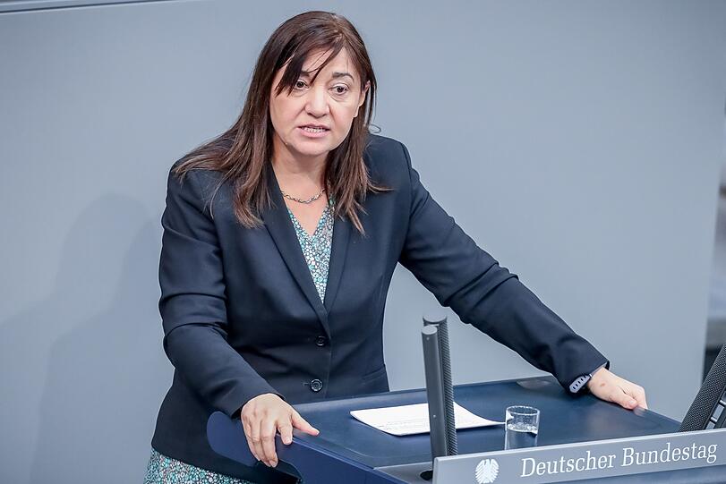 Die 47-jährige Ekin Deligöz ist Sozialexpertin von Bündnis 90/Die Grünen und seit 1998 Mitglied des Bundestages.