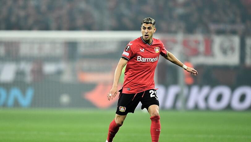 Weltmeister Palacios Einsatz gegen Wolfsburg steht wegen Oberschenkelproblemen noch in Frage.