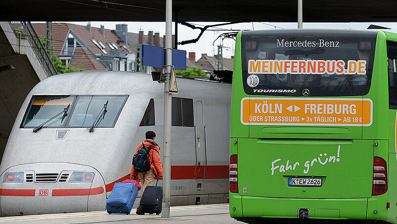 ICE und Fernbus - direkte Konkurrenten? Nein, sagen die Fernbusbetreiber. ICE und Fernbus - direkte Konkurrenten? Nein, sagen die Fernbusbetreiber.