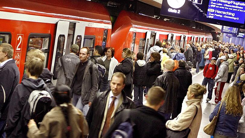 Auf der Stammstrecke kam es zu massiven Verzögerungen. Auf der Stammstrecke kam es zu massiven Verzögerungen.