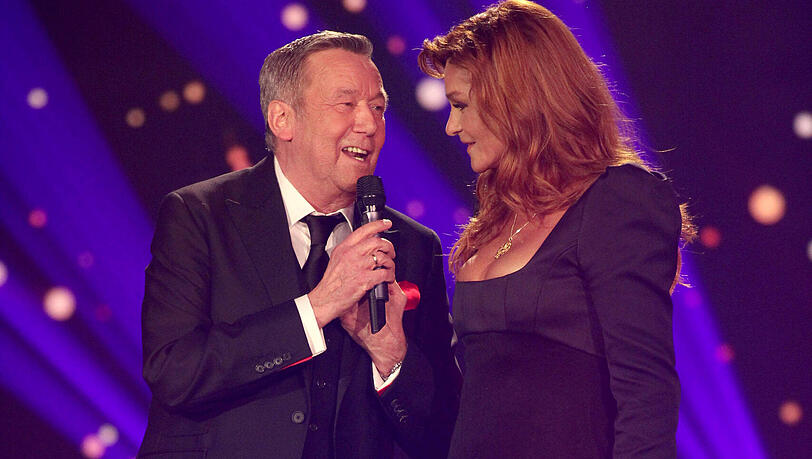 Roland Kaiser und Andrea Berg kennen sich seit vielen Jahren – und standen schon so manches Mal gemeinsam auf der Bühne. Roland Kaiser und Andrea Berg kennen sich seit vielen Jahren – und standen schon so manches Mal gemeinsam auf der Bühne.