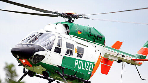 Die Polizei sucht die Sex-Bestie mit allen Mitteln. Auch mit Hubschraubern. Die Polizei sucht die Sex-Bestie mit allen Mitteln. Auch mit Hubschraubern.