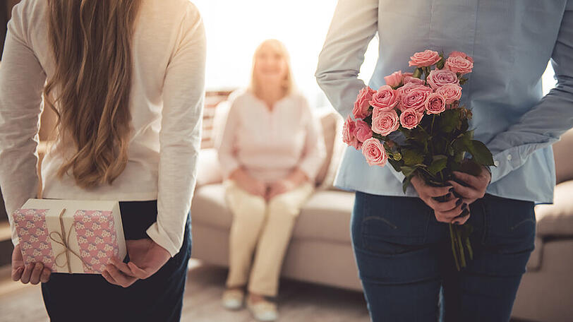 Blumen, Pralinen und Co.: Bei Geschenken zum Muttertag ist die Auswahl schier grenzenlos.
