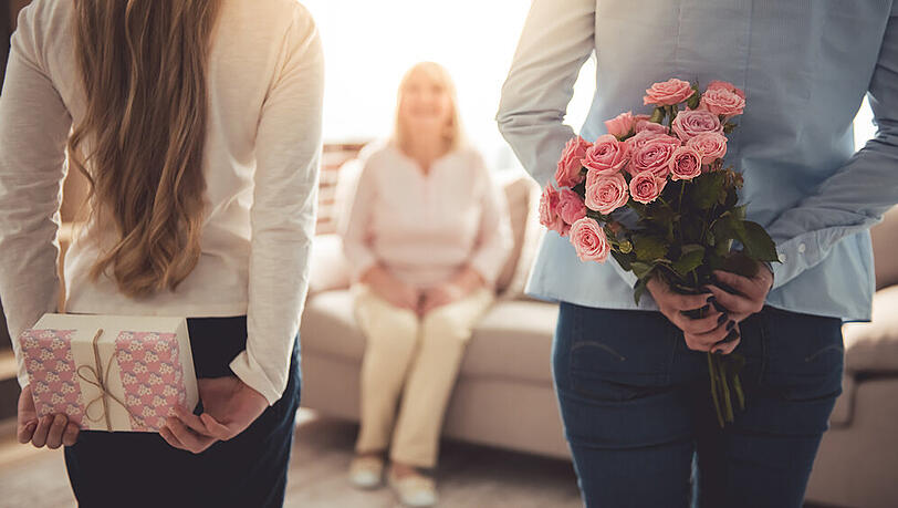 Blumen, Pralinen und Co.: Bei Geschenken zum Muttertag ist die Auswahl schier grenzenlos. Blumen, Pralinen und Co.: Bei Geschenken zum Muttertag ist die Auswahl schier grenzenlos.