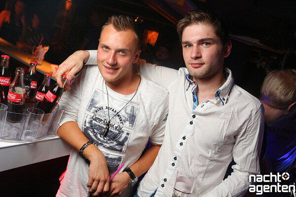 Die besten Partybilder vom Samstag. Hier aus dem Gecko Club.
