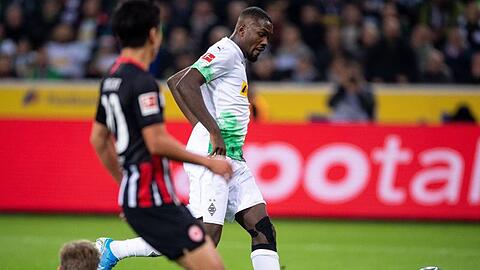 Marcus Thuram (r) traf für Gladbach zum 1:0.