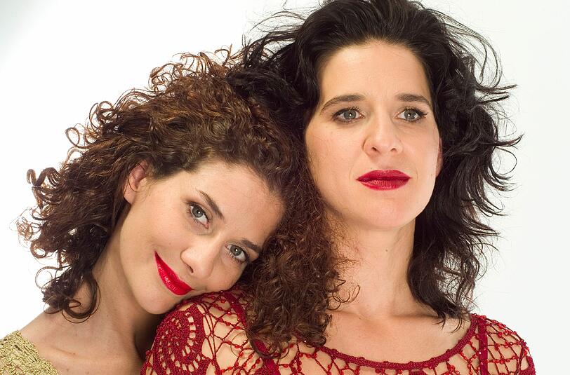 Geliebte Schwestern: Die Fabulous Stereo Sisters Anina und Anuschka Doinet.