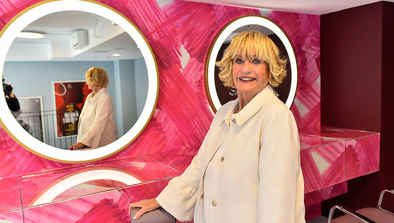 Die Promi-Friseurkette Marlies Möller ist insolvent. Das Amtsgericht Hamburg hat über das Vermögen der Marlies Möller Holding GmbH ein Insolvenzverfahren eröffnet Die Promi-Friseurkette Marlies Möller ist insolvent. Das Amtsgericht Hamburg hat über das Vermögen der Marlies Möller Holding GmbH ein Insolvenzverfahren eröffnet