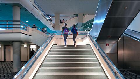 Besucher haben nur selten die Gelegenheit, das ehemalige Kongresszentrum ICC von innen zu sehen. (Archivbild)