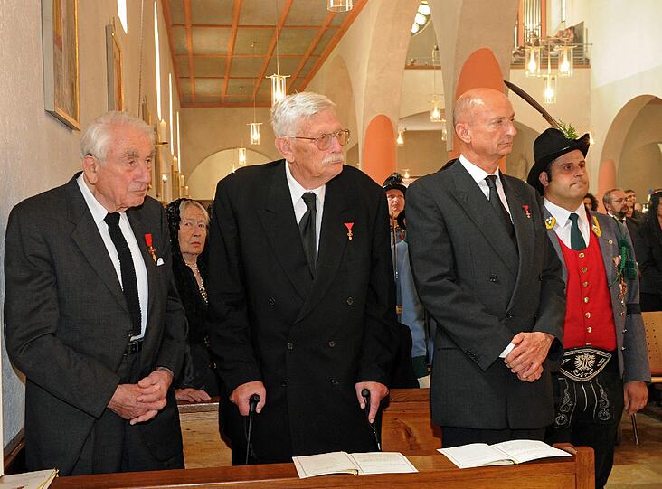 Michael von Lichtenstein (l-r), Prinz Hasso von Bayern