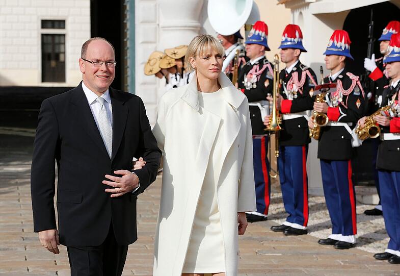 Fürst Albert und Charlene von Monaco präsentieren am Mittwoch ihre Zwillinge Gabriella und Jacques