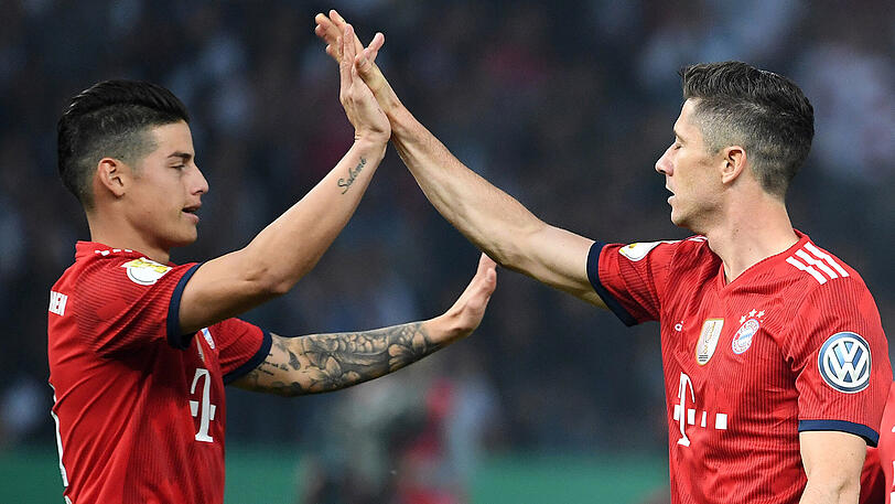 Spielen zusammen beim FC Bayern: James Rodríguez (l.) und Robert Lewandowski.