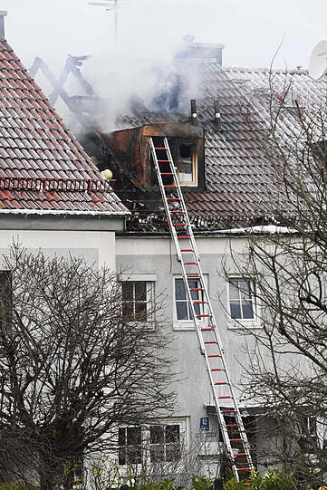 Die Bilder vom Feuerwehreinsatz in Berg am Laim.
