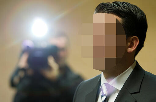 Dieser Mann steht vor Gericht: Der ehemalige Redakteur der Bild-Zeitung soll den Fernsehstar mit einem Sexvideo unter Druck gesetzt und damit zu dem
Interview genötigt haben.