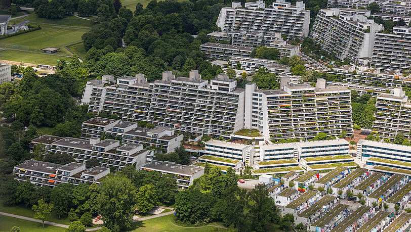 Blick auf das Münchner Olympiadorf: 1972 wurden hier die Athleten der olympischen Sommerspiele einquartiert.