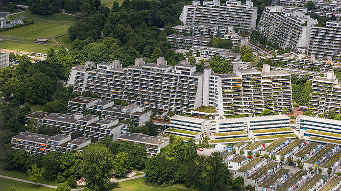 Blick auf das Münchner Olympiadorf: 1972 wurden hier die Athleten der olympischen Sommerspiele einquartiert.