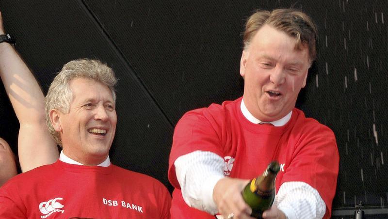 Zuletzt ließ er für Alkmaar die Sektkorken knallen: Bekommt Louis van Gaal bald eine Weißbierdusche und eine Feier am Münchner Rathausbalkon? Zuletzt ließ er für Alkmaar die Sektkorken knallen: Bekommt Louis van Gaal bald eine Weißbierdusche und eine Feier am Münchner Rathausbalkon?
