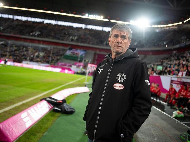 Düsseldorfs Trainer Friedhelm Funkel stand nach den Meldungen der vergangen Tage im Rahmen des Telekom Cups im Fokus.