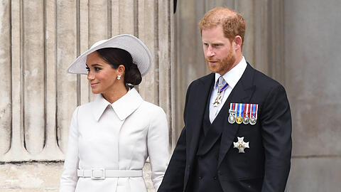Werden Harry und Meghan für die Krönung von König Charles tatsächlich nach Großbritannien reisen?