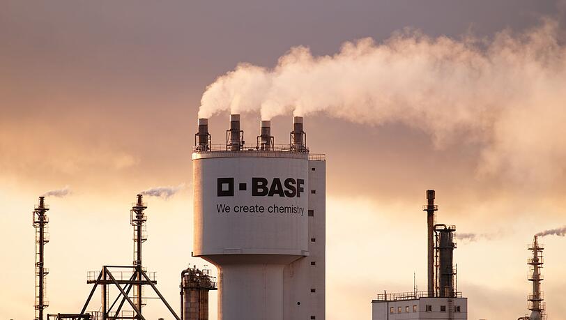 Die BASF betreibt in Ludwigshafen ein gro&szlig;es Chemie-Werk. (Foto:Archiv)