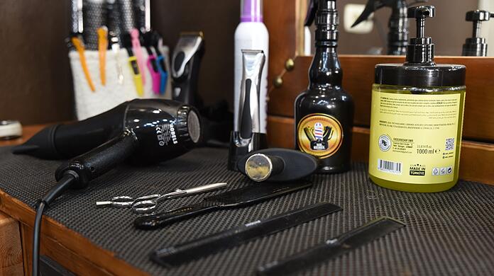 In manchen Barbershops hapert es an der Hygiene - mit Folgen für die Kunden. (Symbolbild)