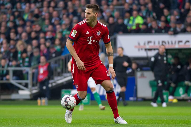 NIKLAS SÜLE, Note 3: Starke Rettungstat auf der Linie nach 29 Minuten, gedankenschnell und artistisch. Im Vergleich zu Boateng stets auf der Höhe und vor seinen Gegenspielern am Ball. Vor allem im Kopfballspiel kaum zu bezwingen, Bayerns Abwehrturm.