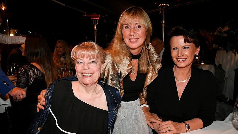 Beate Rehagel, Maria Koteneva und Margit Tönnies