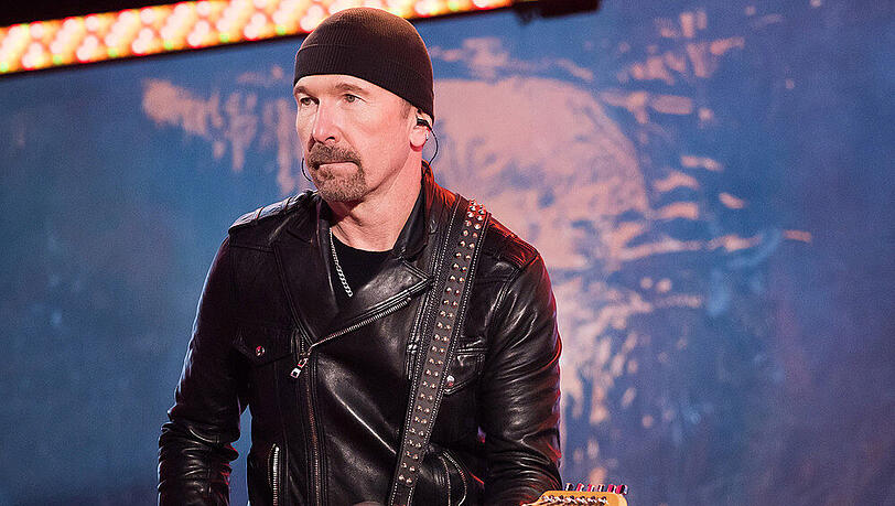 U2-Gitarrist "The Edge" hat den Bühnenrand nicht gesehen U2-Gitarrist "The Edge" hat den Bühnenrand nicht gesehen