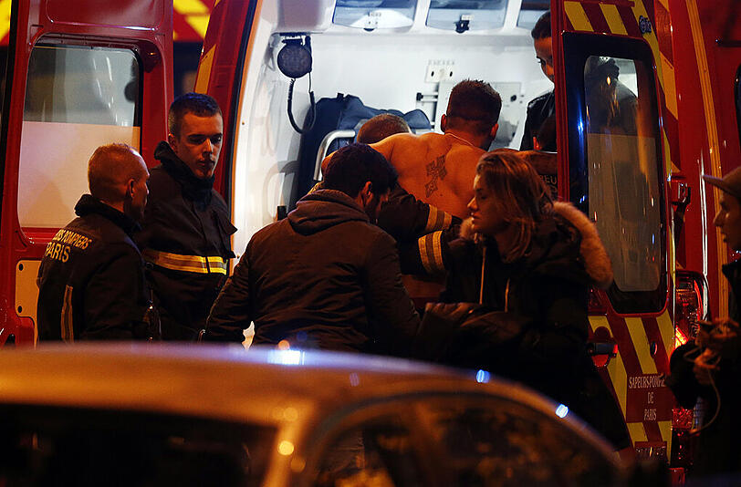 Schüsse, Explosionen, Tote und Verletzte: die Bilder von der verheerenden Anschlagsserie in Paris.