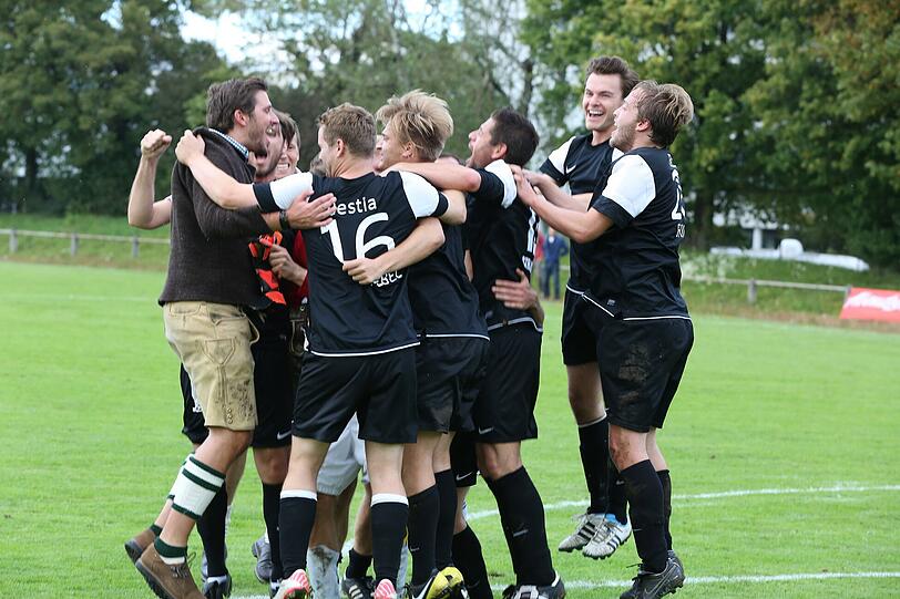 AZ-Cup 2014: Die Bilder vom Freizeitkicker-Finale.