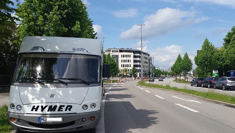 Das Wohnmobil, in das der Einbrecher einsteigen wollte, parkte – wie dieses – in der Hanauer Straße. Das Wohnmobil, in das der Einbrecher einsteigen wollte, parkte – wie dieses – in der Hanauer Straße.