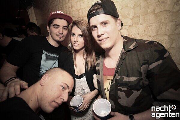 Hier sind die Regeln klar: "No Booty No Party" in der noho teabar am Freitag (12. April). Alle Bilder von dieser Party gibt's auf www.nachtagenten.de