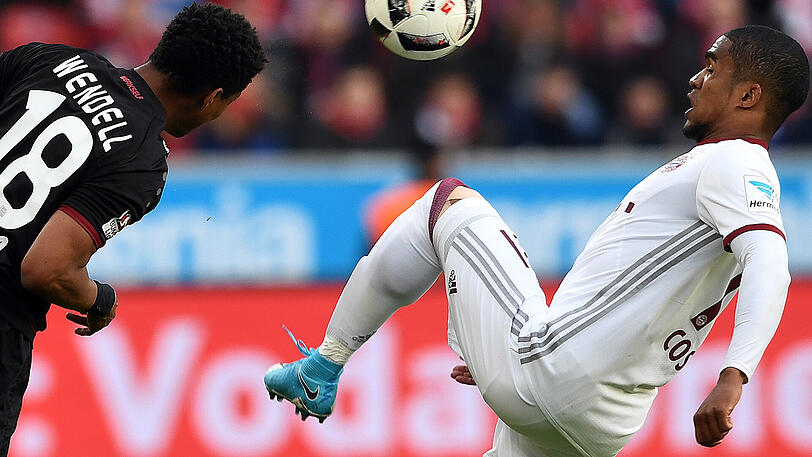 DOUGLAS COSTA: Der Brasilianer fand auf seinem Flügel teilweise gar nicht statt. Sein Pendant auf der anderen Seite war deutlich aktiver und Costa muss nach 60 Minuten für Arjen Robben vom Platz. Nichts zu sehen von seiner Spritzigkeit. Note 5