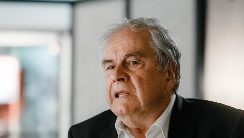 Frido Mann meint, dass der amtierende Präsident der USA krank sei. Frido Mann meint, dass der amtierende Präsident der USA krank sei.