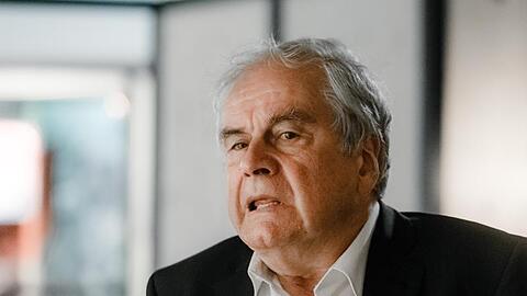 Frido Mann meint, dass der amtierende Präsident der USA krank sei.