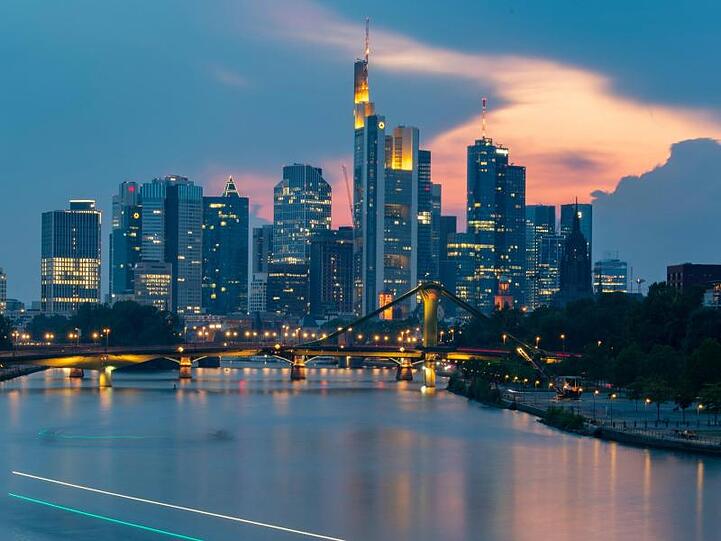 Wie stehen die Banken in Deutschland da? In Frankfurt werden die Ergebnisse der vierten Niedrigzinsumfrage inklusive Stresstest vorgestellt.