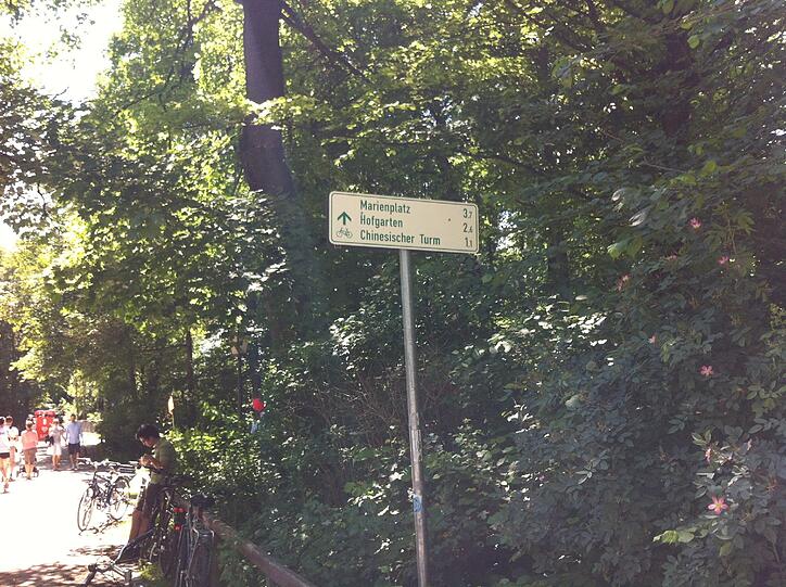So weit ist es zum Marienplatz.