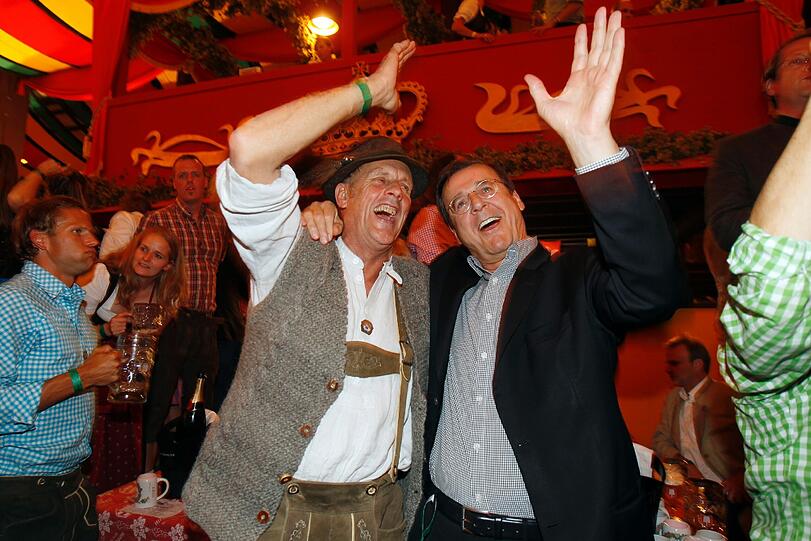 Und gleich noch einmal die Arme hoch - gar so schön ists halt!